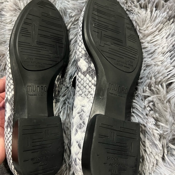 Snake Print loafer Super Cute - Picture 7 of 8